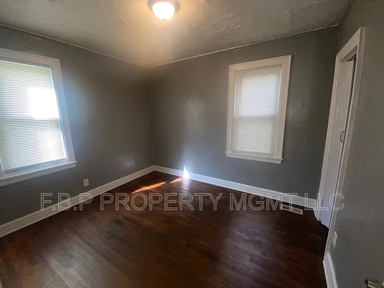 3831 Waverly St #1 — Photo 8