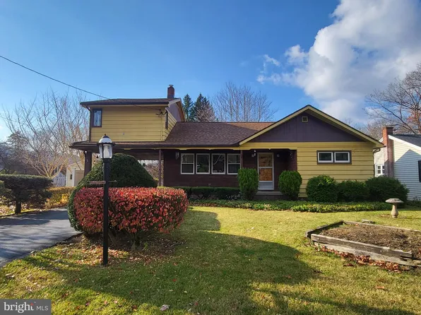 607 4th St, Tyrone, PA 16686