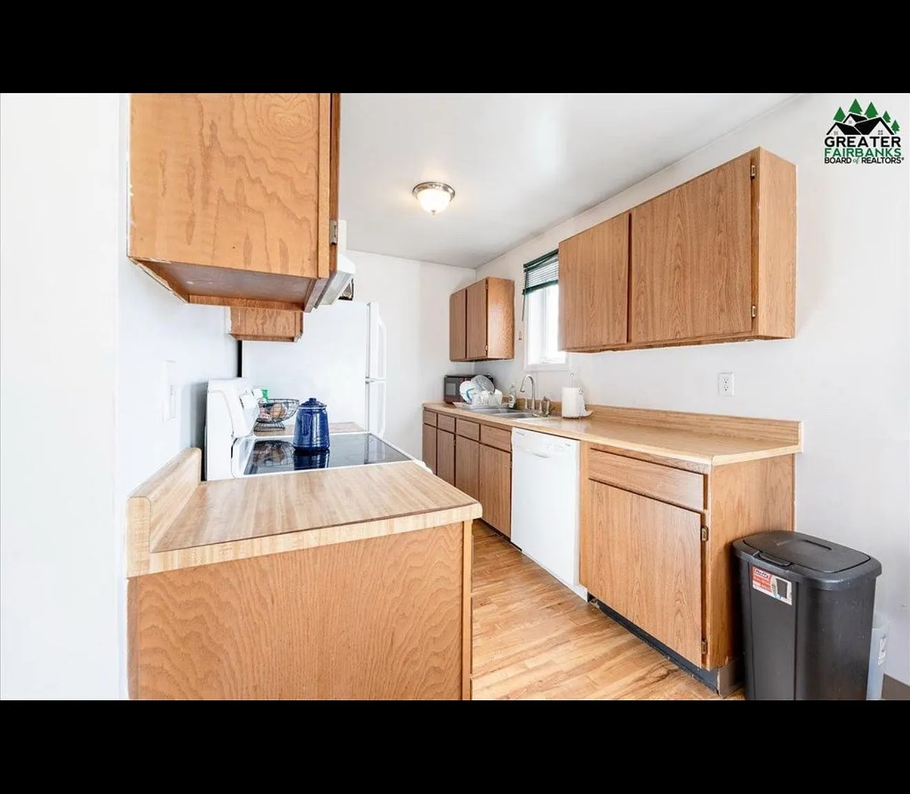 261 Cross Way — Photo 2