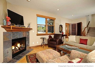 2nd image of 37 Linden Ln