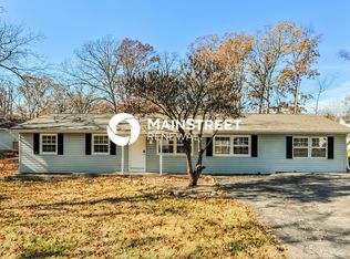 21 S Perry Cir, O'Fallon, MO 63366