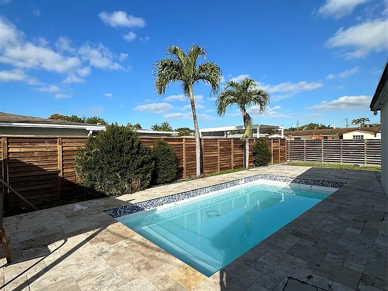 7210 McKinley St — Photo 17