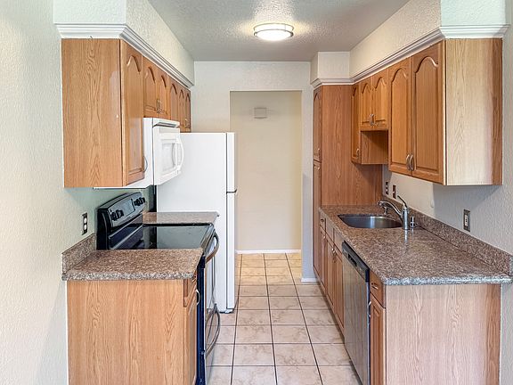 5th image of 8614 26th Ave SW APT C