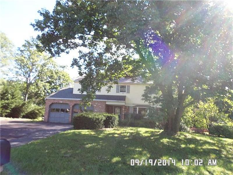 2nd image of 1021 Hunter Hill Dr