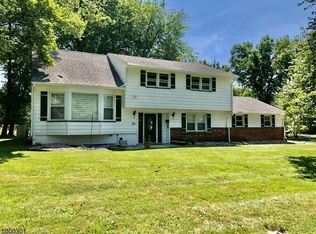 2 Saratoga Ave, Bound Brook, NJ 08805