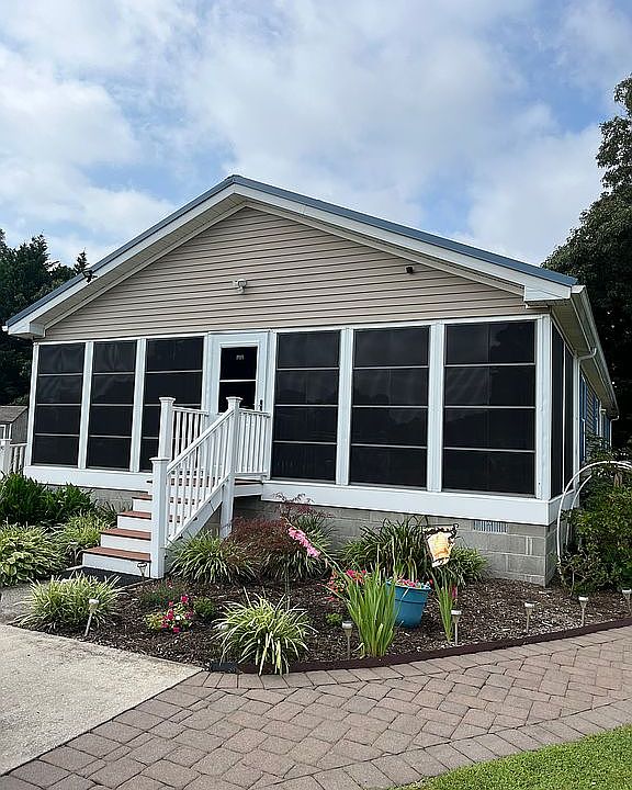1st image of 23179 Albertson Ct