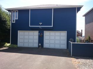 6414 SW Wilton Ct, Seattle, WA 98116