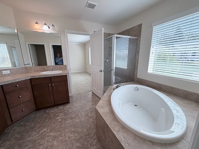 3116 Dunhill Ln — Photo 8