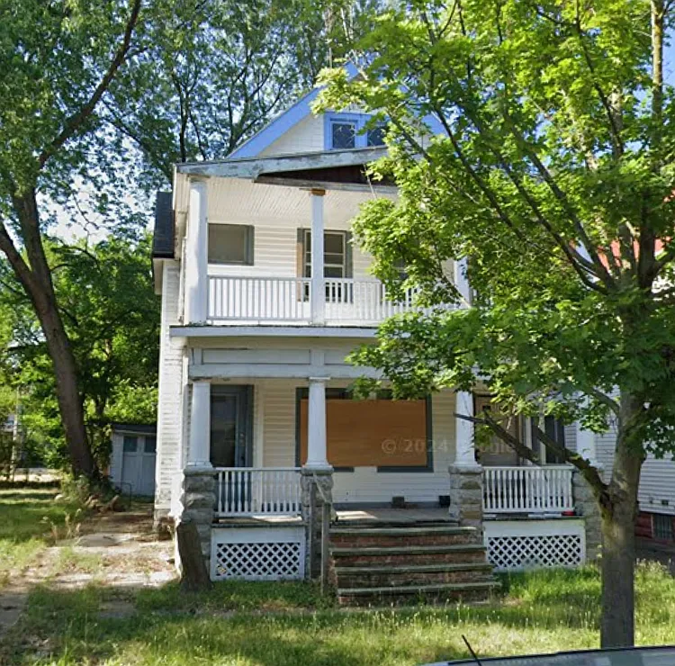 2 bed, $900 — Photo 1