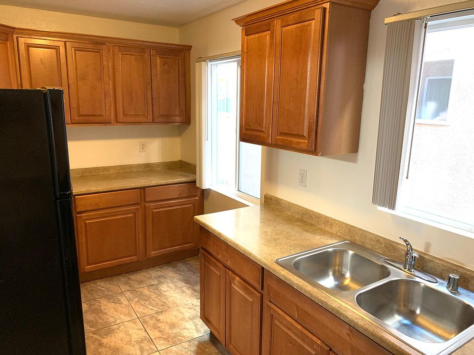 1st image of 4654 33rd St Unit 10