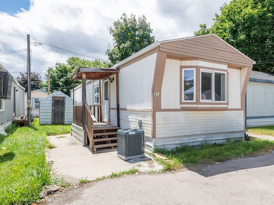 1st image of 1839 Sherwood St Trailer 21