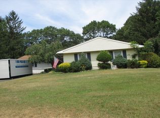 15 Whitfield Ln, Coram, NY 11727
