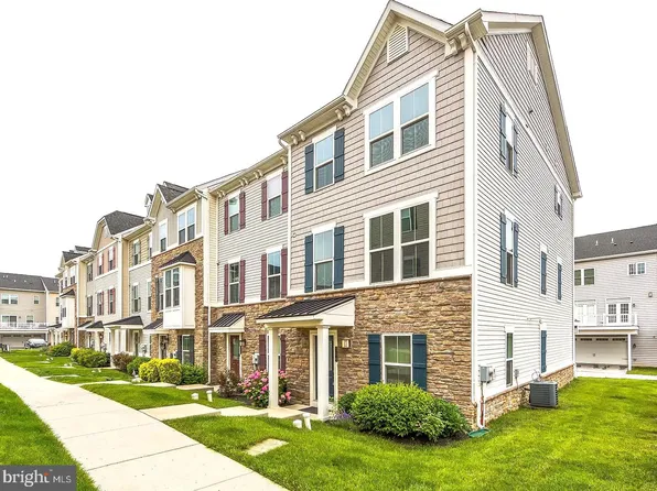 514 Sapphire Dr, Malvern, PA 19355