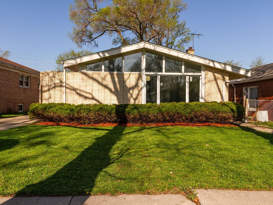 1st image of 14842 Evans Ave