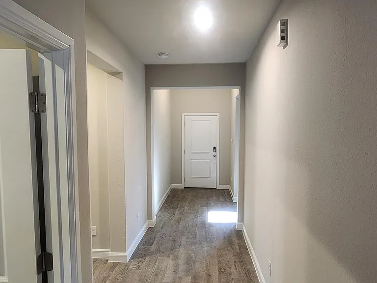 1029 Kirkham Way — Photo 34