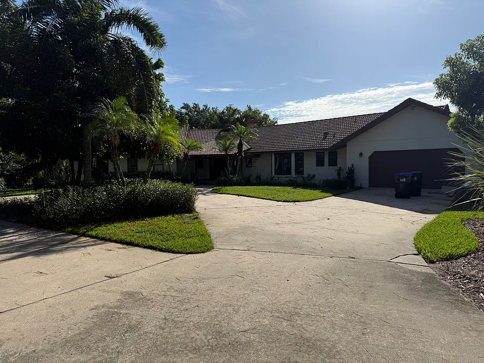 8609 Vista Point Cv