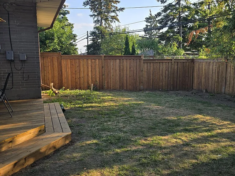 50 Charlemont Cres — Photo 35
