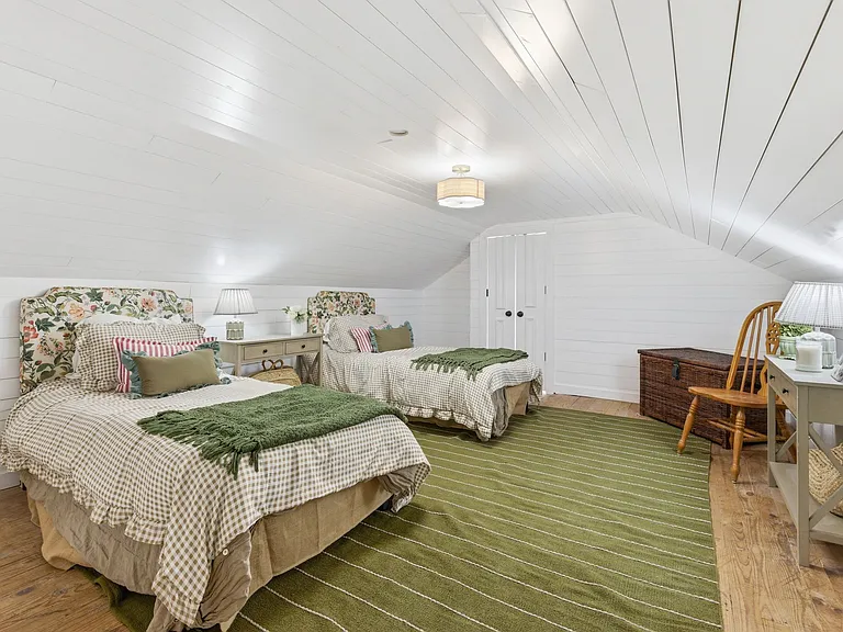 926 Idlewild Dr — Photo 13