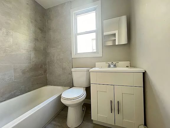 5th image of 139 Wilkinson Ave #6D