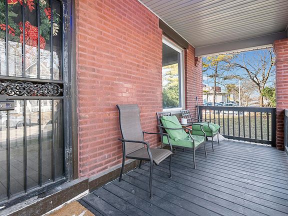 4th image of 1543 Clifton Ave