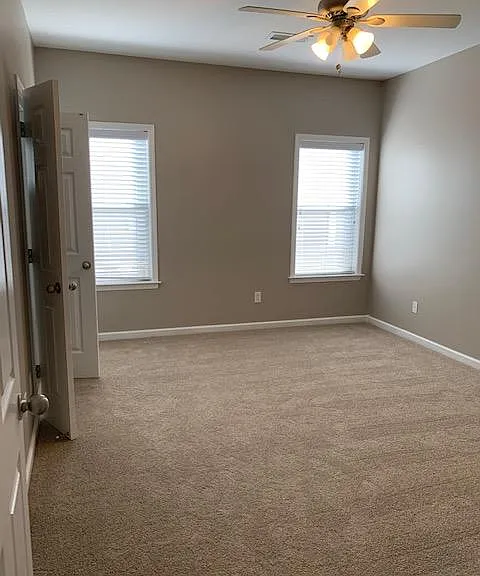 1433 Island Town Dr — Photo 9