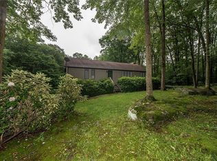 324 Evergreen Ln, Acme, PA 15610