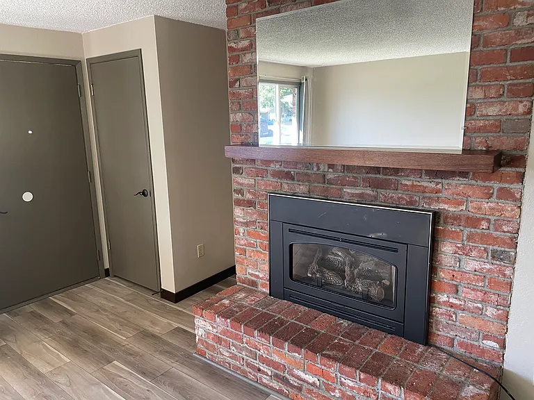 3312 S Raymond Cir — Photo 19
