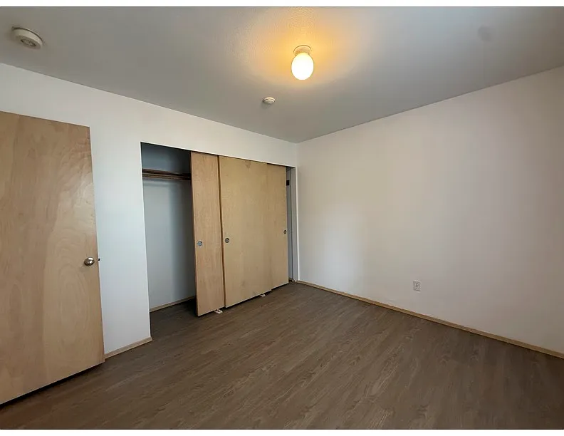 Building Photo - 11211 Woodinville Dr #2