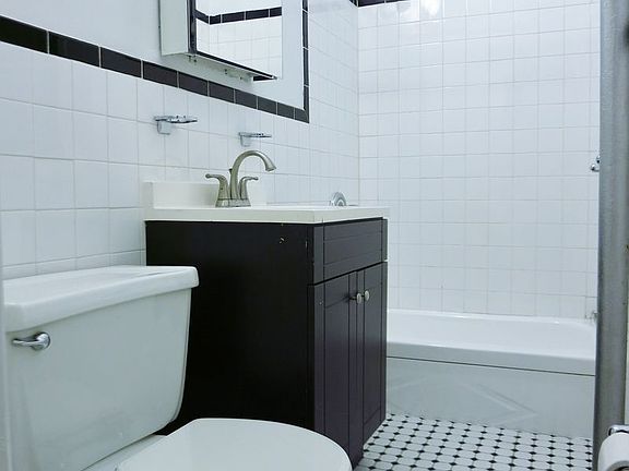 5th image of 219 E 94th St APT 1B