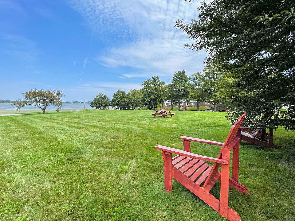 1st image of 5 Ricker Park #D2