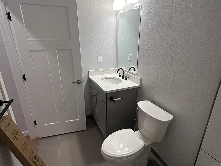2400 10th Ave #2 — Photo 7