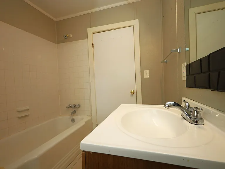 522 Green St — Photo 7