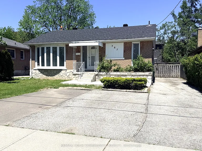 387 Paliser Cres N #MAIN — Photo 1