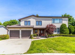 409 Chicory Ln, Buffalo Grove, IL 60089