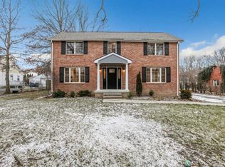 2492 Oakdale Dr, Ann Arbor, MI 48108