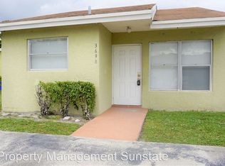 3698 Mil Lake Cir, Greenacres, FL 33463