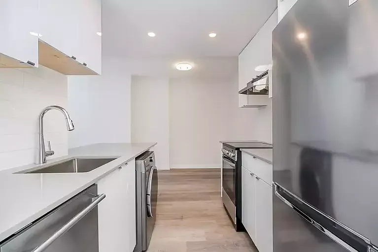 1460 Barclay St #1106 — Photo 8