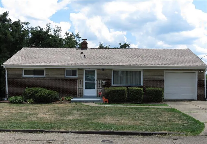 470 Longvue Dr photo 1