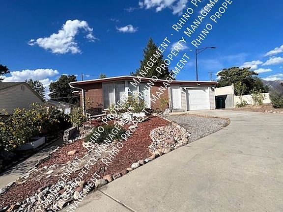 2nd image of 691 E Wyandotte Ave