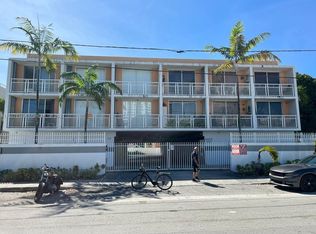 450 SW 3rd St APT 4, Miami, FL 33130