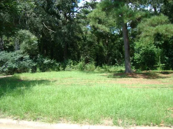 5136 Lakeshore Rd, Columbus, GA 31907