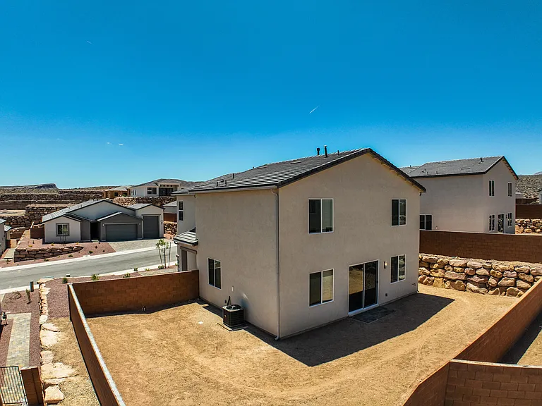 3068 W Orco Ln — Photo 4