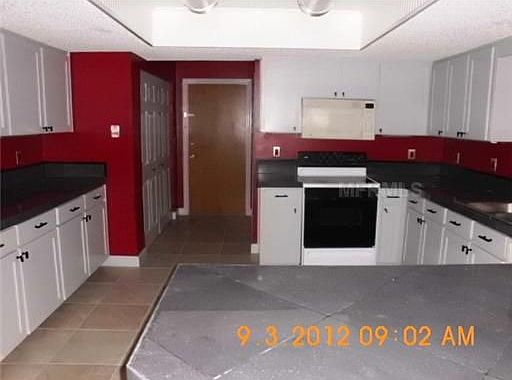 2nd image of 133 E Elm Dr