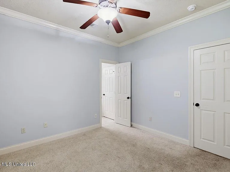 143 Sonnett Cir — Photo 38