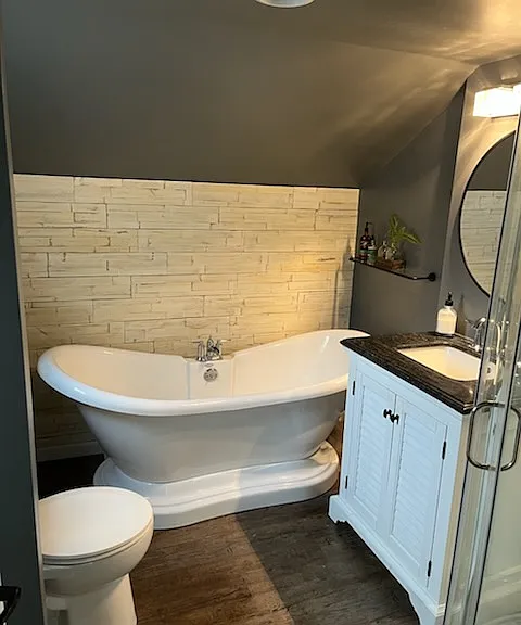 2nd floor bathroom