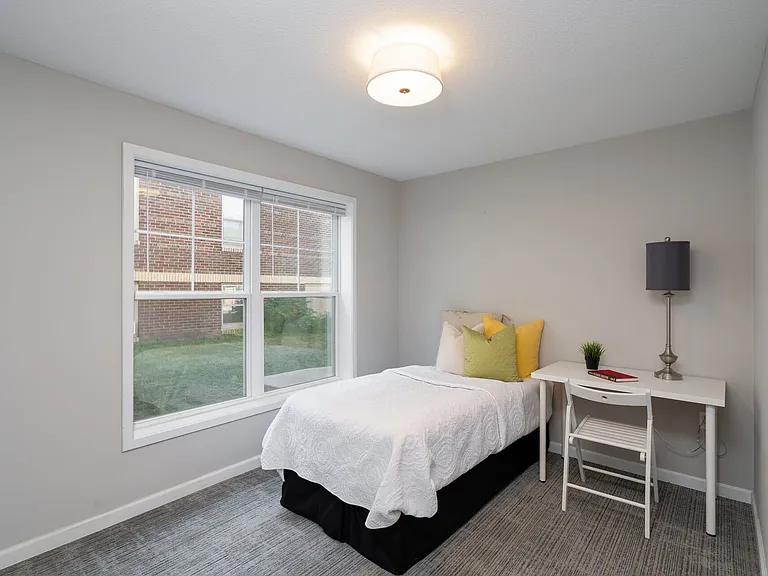 2044 Grand Ave — Photo 12