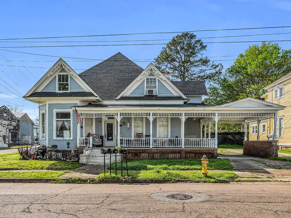 1st image of 624 4th St S