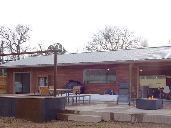 Back Patio, Planter and Archway