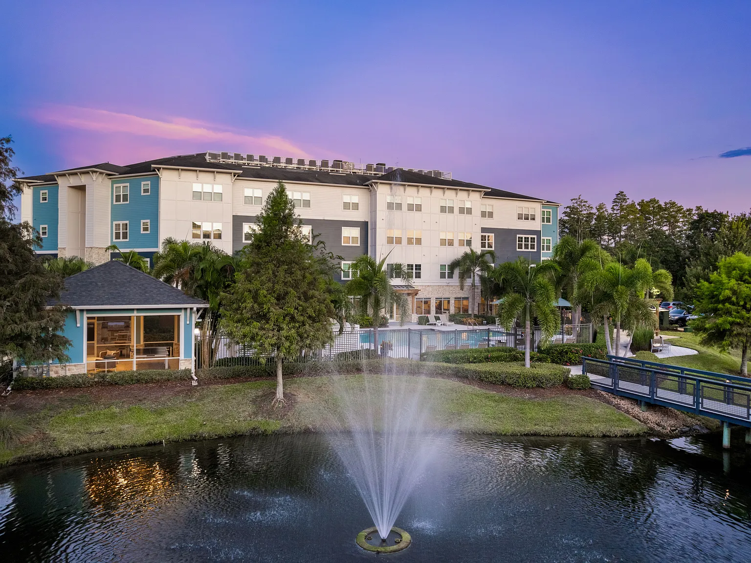 Bell Westchase — Photo 2