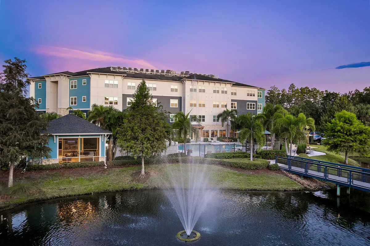 Building Photo - Bell Westchase